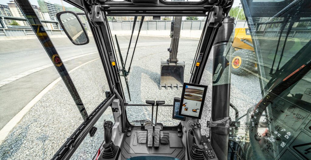 Volvo Smart Operator Assist technology