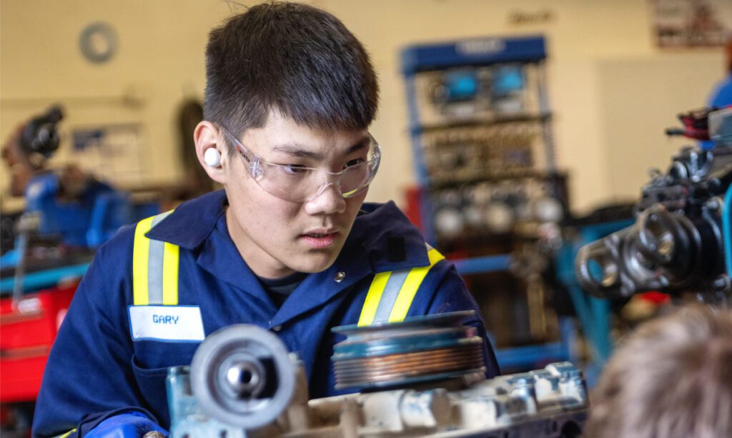 How Trade Apprenticeships Work